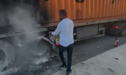 Aydın'da tırın yanmasını, yangın firması önlendi
