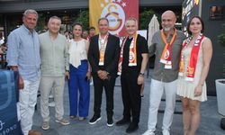 Galatasaray'ın ''Şampiyonluk kupası'' Kuşadası taraftarıyla buluştu