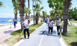 Kuşadası’nda sahil ve yürüyüş yollarında kapsamlı bakım çalışması