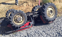Traktör devrildi, yaşlı sürücü hayatını kaybetti