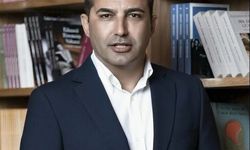 Ömer Günel’den yapay zekâlı mesaj: “Yine sizinleyim”