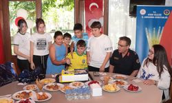 Tuğgeneral Çarıkcıoğlu’ndan şehidin oğluna doğum günü sürprizi