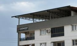 Facia kıl payı atlatıldı :Nazilli’de saniyelik rüzgar çatı söktü