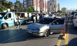 Otomobilin çarptığı kadın hayatını kaybetti