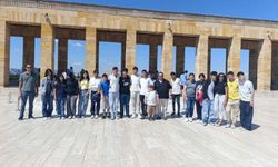 Akyeniköy Muhtarı öğrencileri bu yıl da Anıtkabir’e götürerek geleneği bozmadı