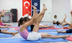 Aydın Büyükşehir’in yaz etkinliklerinde çocuklar jimnastikle gelişiyor