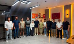 CHP Kuşadası'nda 'İrade nöbeti' devam ediyor