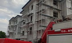 Bozdoğan’da görüntüler yine aynı :Parasını alamayan TOKİ işçileri beşinci kez çatıya çıktı