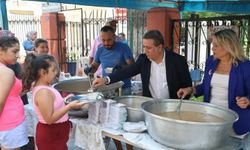 Meşrutiyet Mahallesi’nde aşure geleneği yaşatıldı