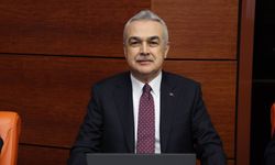 Mustafa Savaş, bakanlığa göz kırpıyor