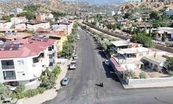 Nazilli Belediyesi dur durak bilmiyor: O mahalleye sıcak asfalt