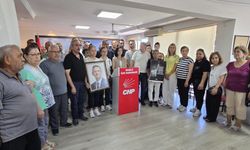 CHP’li Ökmen ve partililer binayı terk etti : “Elbet bir gün geri geleceğiz”