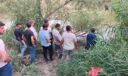 Vatandaşlar, Menderes’e girip çocukları arıyor