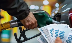 Akaryakıtta zam yağmuru sürüyor: Motorinin ardından sıra benzinde