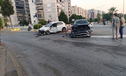 Aydın’da otomobille çarpışan araç refüje çıktı