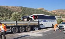 Katliam gibi kaza: 2 ölü, 3'ü ağır 18 yaralı