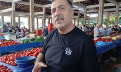 Aydınlı pazarcı: "Yeni nesil salça yapmak yerine markete yöneliyor"