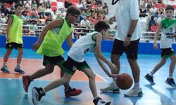 Buharkent’te genç basketbolcular kıyasıya mücadele etti