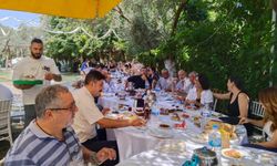 CHP Kuşadası yönetimi tanışma kahvaltısında buluştu
