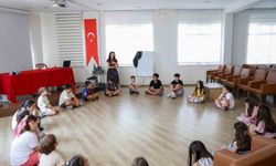 Efeler’de sahne minik yeteneklerin