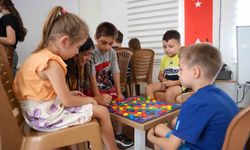 Efeler’in çocukları akıl oyunlarıyla geleceğe hazırlanıyor