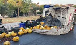 Kuşadası'nda Feci Kaza! :Direksiyon Başında Uyudu, Pikap Yan Devrildi