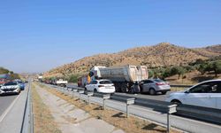 Aydın-Muğla Karayolu’nda trafik kilitlendi: Kuyruk 5 kilometreyi buldu