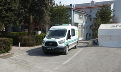 Emekli öğretmen evinde ölü bulundu