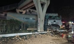 Aydın'da tır üst geçide çarptı: 1 yaralı