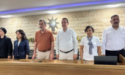 AK Parti Efeler’de yeni üyeye Posacı’dan rozet