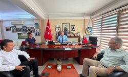 AK Partili Özmen ve Sarıgöz Kuşadası'nın nabzını sahada tuttu