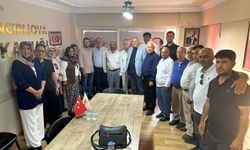 AK Parti’nin yeni vekili, ilk ziyareti İncirliova'ya yaptı: Ayağının tozuyla yeni üyelere rozetlerini taktı