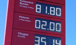 Motorin 100 TL’yi aştı! : Tabelalar bile fiyatlara yetişemedi
