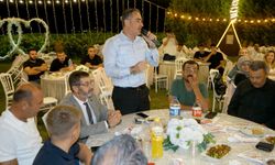 Başkan Arıcı, kendi fotoğrafını 100 bin liraya aldı
