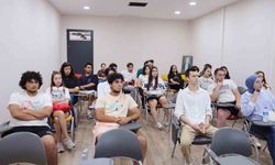 Başkan Yetişkin’den gençlere rehberlik desteği