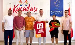 Galatasaray Taraftar Derneği'nden Demirtaş'a ziyaret