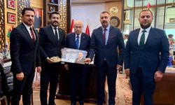 Cihangiroğlu’ndan Bahçeli'ye hediye