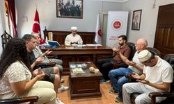 İrlandalı genç bayram namazından etkilenip Müslüman oldu