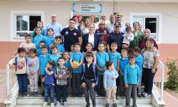 Nazilli'de kırsal mahallelerdeki çocuklar sürprizlerini aldılar