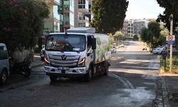 Kuşadası Belediyesi temizlik ekipleri çalışmalarını sürdürüyor
