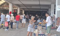 Kuşadası Bit Pazarı’nda 'Geçmişin sesleri' yeniden canlanıyor