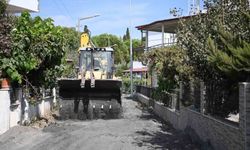Kuşadası Karaova’da 7 bin metrekarelik yol yenilendi