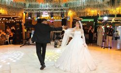 Nazilli’de rüya gibi düğün; Beyzanur ve Ersin dünyaevine girdi