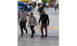 Otomobilinde silahla yakalanan şüpheli tutuklandı