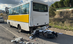 Motosiklet halk otobüsüne çarptı: 1 ölü, 1 ağır yaralı