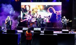 Çine'de Memecik Fest coşkusu Necati ve Saykolar ile sürdü