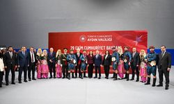 AK Parti’den Cumhuriyet töreninde gövde gösterisi