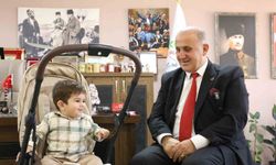 Başkan Kaya, minik Teoman ile buluştu