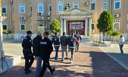 Didim’de göçmen kaçakçılığı operasyonu! 25 göçmen yakalandı, 3 kişi tutuklandı