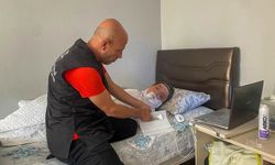 Efeler evde bakım hizmetleri yüreklere dokunuyor